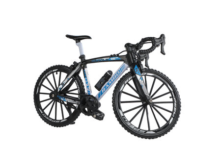 VM541988 Race Fiets  kunststof ass 19.5 cm
